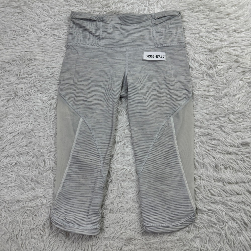 Lululemon Pants Womens‎ 6 Gray Run With The Sun Cropped Leggings Mesh Panels Gym - Picture 10 of 10
